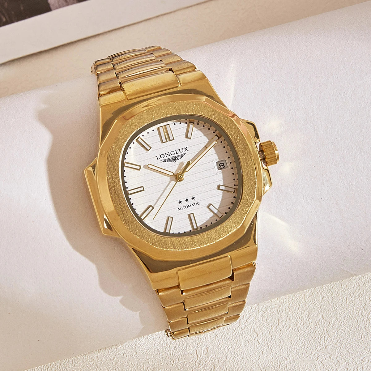 Reloj automático Cronox, acabado blanco y dorado