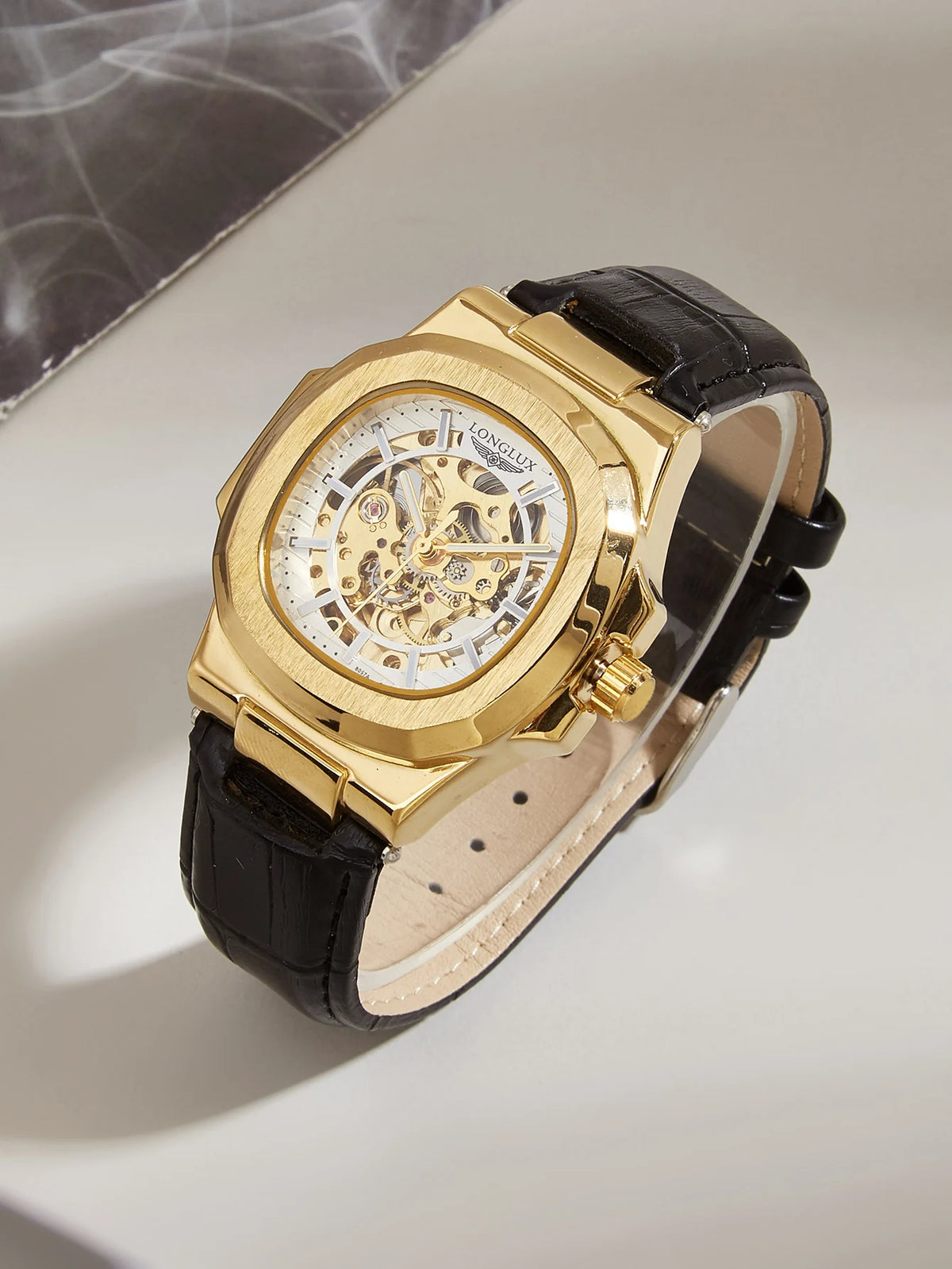 Reloj automático Monarch, acabado blanco y plata