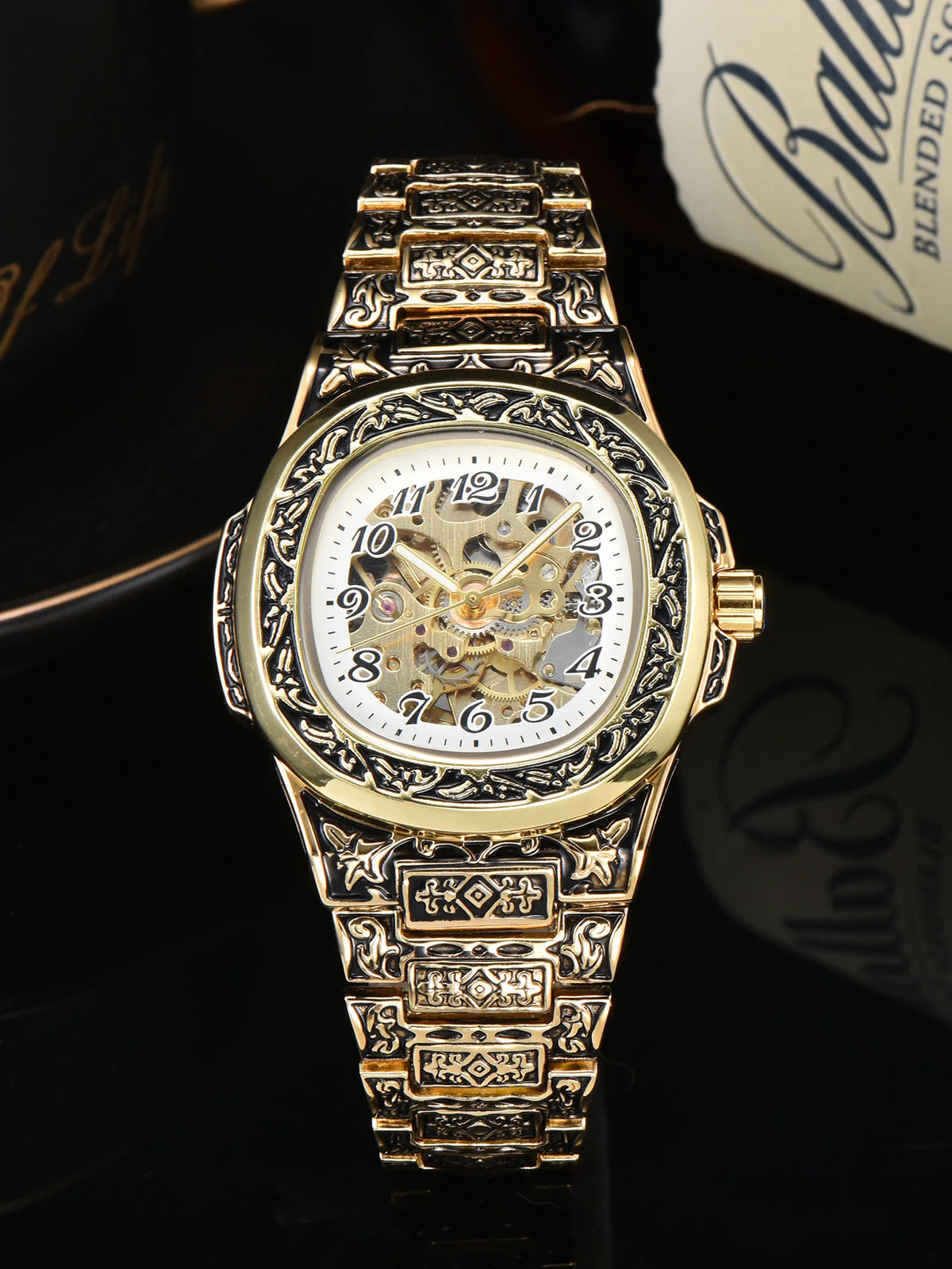 Reloj automático Imperial, acabado blanco y dorado